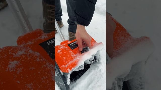 Снегоуборщик аккумуляторный ручной PATRIOT PE 2341 UES смотреть онлайн