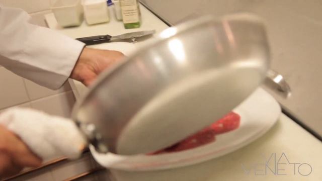 Carpaccio Al Tartufo Nero смотреть онлайн