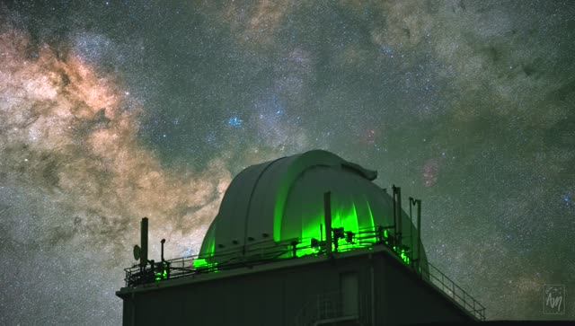 ГАЛАКТИКИ: Путешествие к центру смотреть онлайн