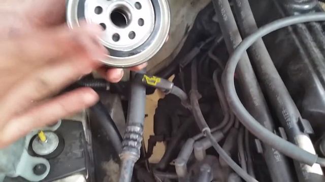 Changing the oil in a 1996 Jeep Grand Cherokee смотреть онлайн