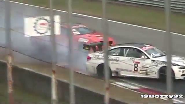 BMW M3 E92 Akrapovic Exhaust Kickass Drifting смотреть онлайн