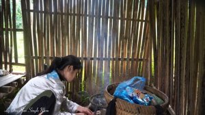 17-Year-Old Homeless Single Mother: Helped by a Kind Man, Ly Tieu Sen