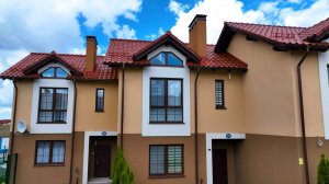 Обзор таунхауса в отделке "Белый ключ". 90 кв.м на участке 1,5 сотки.