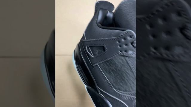 Кроссовки Nike Air Jordan 4 Retro Kaws | ссылка на магазин в комментариях смотреть онлайн