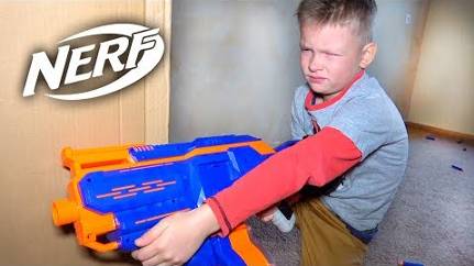 КТО ЗАБРАЛ ВЕЛИКИ БРОС ШОУ? НЕРФ БИТВА ПОМОГЛА. БРОС ШОУ.