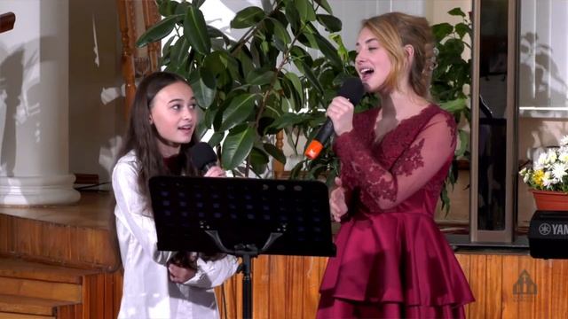 33 атмосферы | Анна-Луиза и Радмила Спивак смотреть онлайн