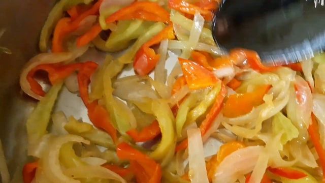 السجق بالخضار والابداع 👌😋 Суджук с овощами 👍2021 смотреть онлайн
