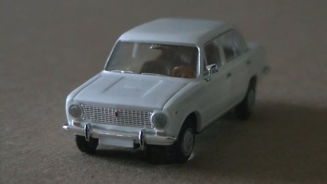 Busch Lada 2101 / Shiguli with headlights смотреть онлайн