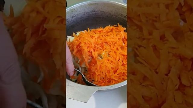 ГОТОВЛЮ ТУШЕНУЮ КАПУСТУ С МОРКОВЬЮ смотреть онлайн