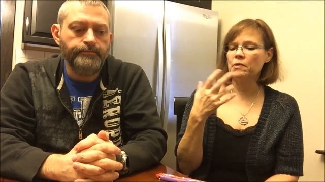 From Germany! Milka Lila Pause: Erdbeer-Joghurt & Milka: Toffee Ganznuss Review смотреть онлайн