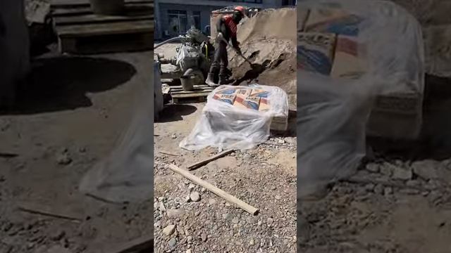 Полусухая стяжка пола за 1 день! #shorts смотреть онлайн