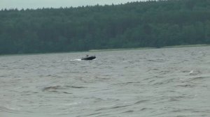 Флагман 350 L на волне