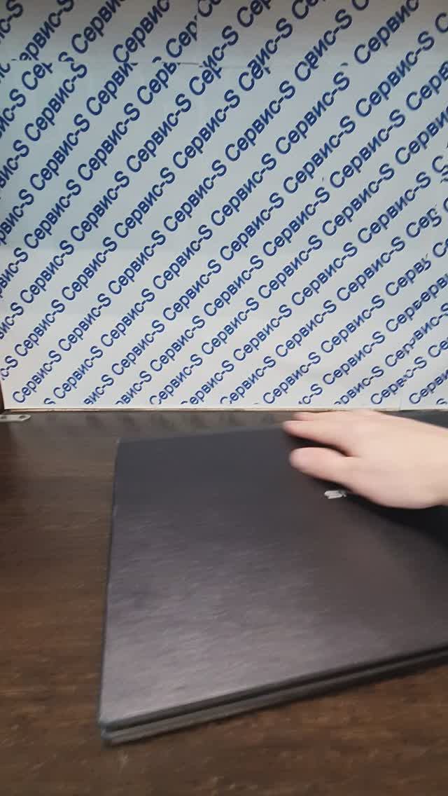 Если отвалилась крышка ноутбука. лайф хак. If the laptop lid falls off. life hack. смотреть онлайн