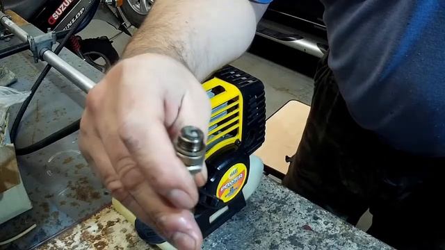 Maintenance Of The Petrol Trimmer. Техническое обслуживание бензинового триммера.