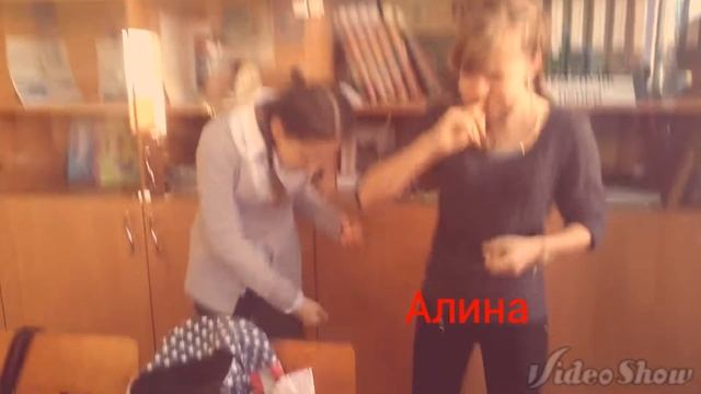 Диана и Алина. "Пухлый кролик в школе" смотреть онлайн