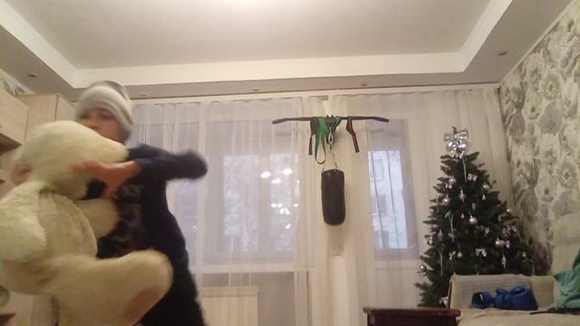 Матвей караулит Деда Мороза смотреть онлайн