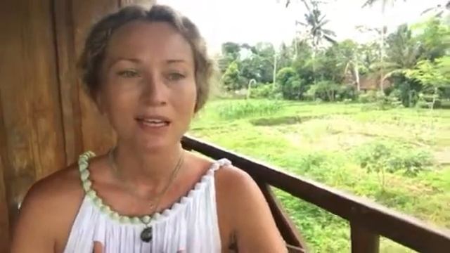 Об острове Бали смотреть онлайн