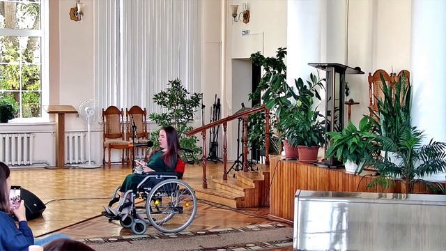 Девушка спела так, что никто не остался равнодушным смотреть онлайн