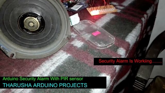 Arduino Security alarm with PIR sensor смотреть онлайн