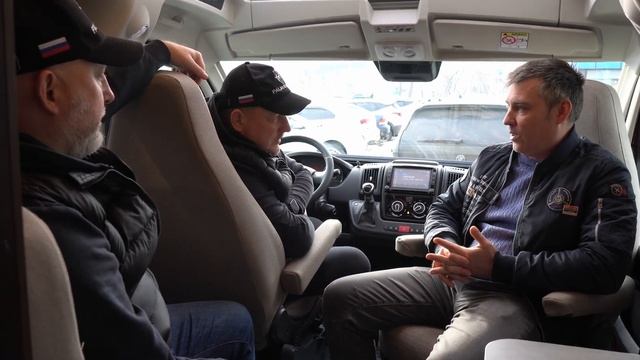 Он такой один в России! Однушка с евроремонтом на колёсах! Душ, горшок, плита, кровать и т.д. смотреть онлайн