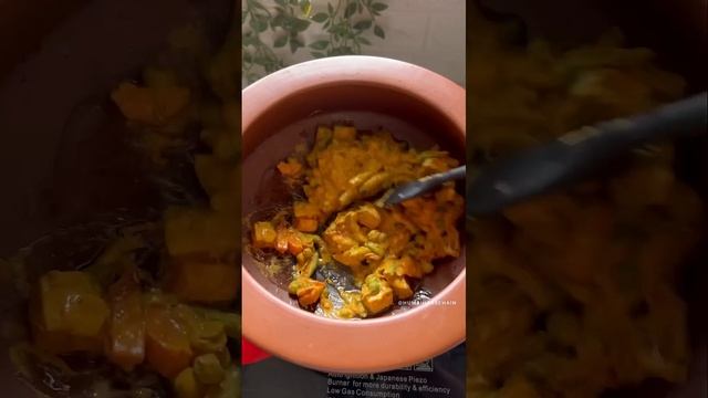 Veg Dum Biryani | Veg Biryani recipe | Homemade Biryani #humbiharsehain #shortsfeed #recipe смотреть онлайн