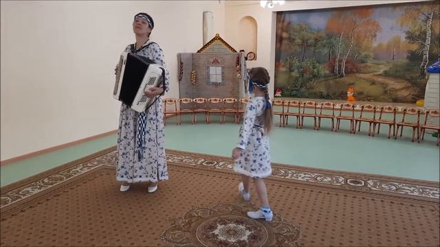 Пошла млада за водой