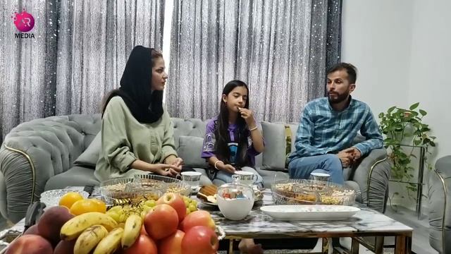 مهمانی/ الیسا به دیدن یک علاقه مند خود رفت- Alisa was invited by her fan for lunch смотреть онлайн