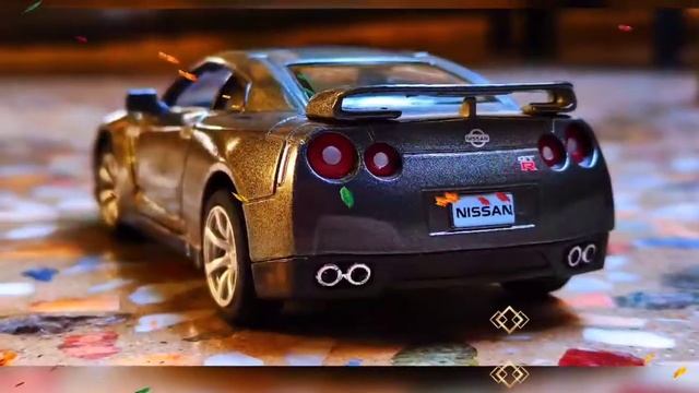 Kinsmart Nissan GT-R R35 I:36 scale смотреть онлайн
