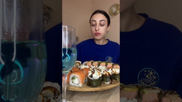 #mukbang #food #mukbang #роллы #простаяеда смотреть онлайн