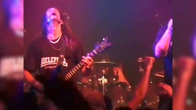 EXODUS - LIVE EFFENAAR EINDHOVEN 10-10-2003