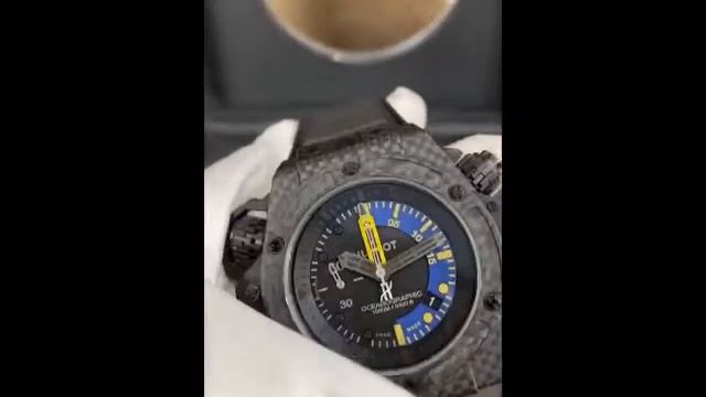 HUBLOT 732.QX.1140.RX King Power Oceanographic 48 mm Carbon Fiber Black Rubber Limited Edition смотреть онлайн