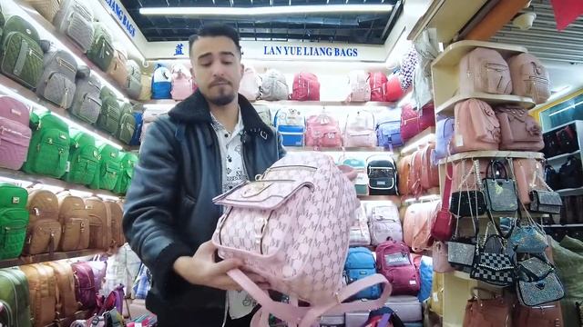 ЖЕНСКИЕ ПОРТФЕЛИ ОПТОМ. МОДНОЕ РЕШЕНИЕ ТВОЕГО БИЗНЕСА. КАК НАДО ВЕЗТИ БИЗНЕС С КИТАЕМ?!