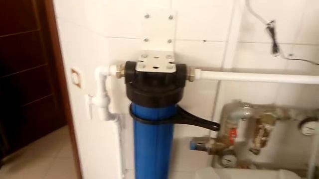 Монтаж системы очистки воды в частном доме. Умягчитель с функцией обезжелезивателя. смотреть онлайн