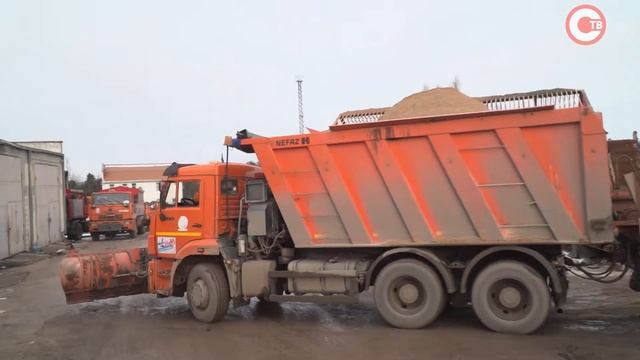 Коммунальщики Севастополя справляются с последствиями обильного снегопада смотреть онлайн