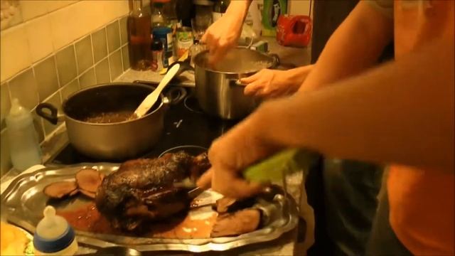 Мужчины накрывают Новогодний стол,встречаем 2012 год, Семья Френо французские будни 88-ая серия смотреть онлайн