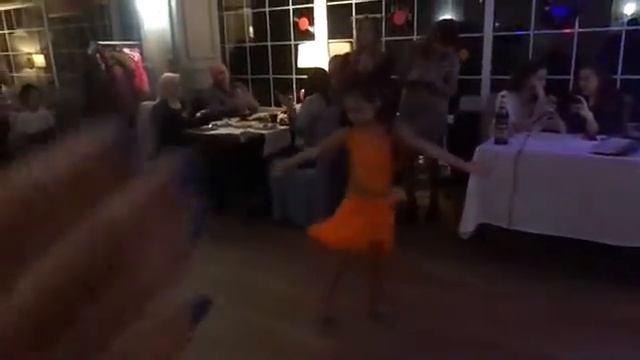 танец Азизы, первое выступление смотреть онлайн