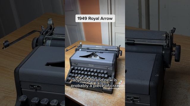 1949 Royal Arrow Vintage portable typewriter function test смотреть онлайн