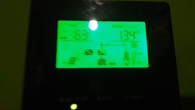 Гибридный инвертор .Подсказали как настроить для низкого потребления от сети. смотреть онлайн