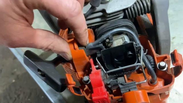 Husqvarna 135 и Husqvarna 142 . Такие похожие и такие разные. Ремонт.