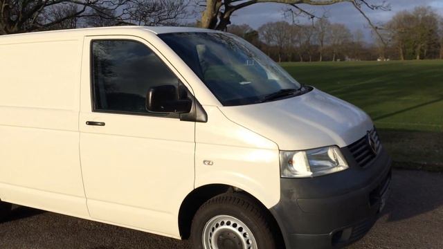 VW Transporter SWB T5 T28 2.0 102ps van. смотреть онлайн