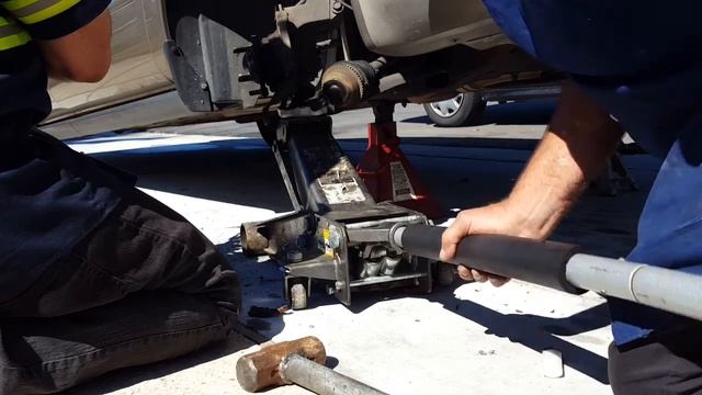 R&R ball joints No Ball Joint Press No Video Edits Either смотреть онлайн