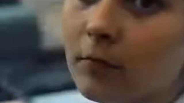 Крокодил и галька смотреть онлайн