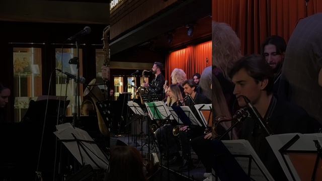 Концерт в клубе Игоря Бутмана, заключительный в уходящем году 💫 смотреть онлайн