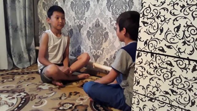 Соня привротилась в зомби😨 смотреть онлайн