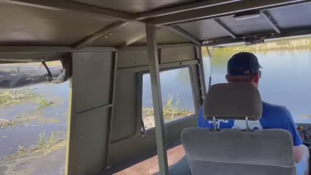 вездеход Восток, по болоту смотреть онлайн