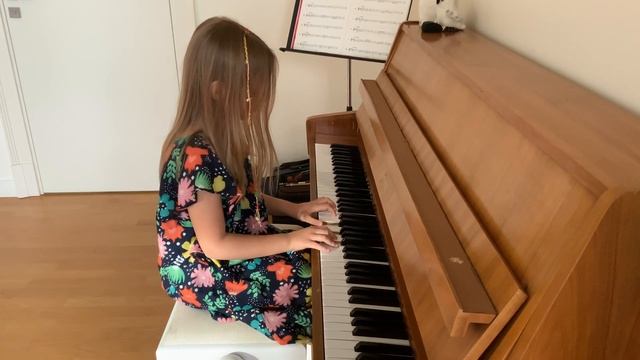 Composition based on character Hippolyta Midsummer Night’s Dream by Valentina Muñiz Popitz смотреть онлайн