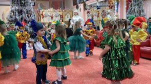 Танец «Танцевалочка-завлекалочка». Группа №8 «Знайки»