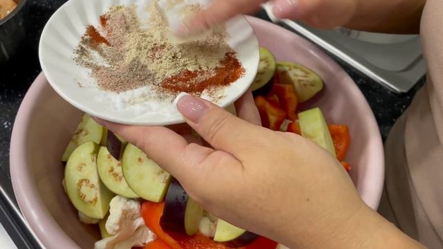 Превосходный, лёгкий и быстрый ужин!!! Запечённое куриное филе с овощами ||АННЕТТ|| смотреть онлайн