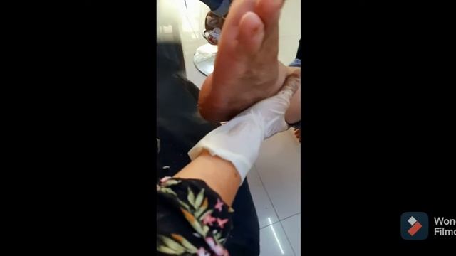 pedicure con extracción de cayos смотреть онлайн