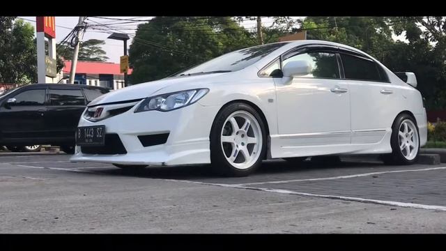 Honda Civic FD1 1.8L A/T (2008) смотреть онлайн